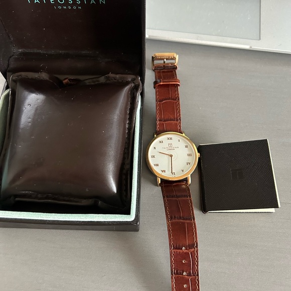 TATEOSSIAN
Rotondo Guilloché Ultra Slim Watch - Picture 5 of 6